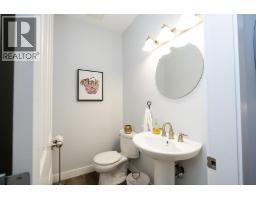 1172 Cedar Grove Road, Roberts Creek, BC V0N2W2 Photo 13