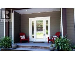 1172 Cedar Grove Road, Roberts Creek, BC V0N2W2 Photo 14