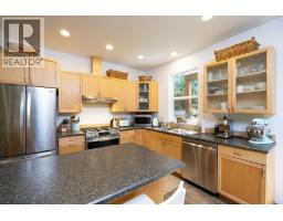 1172 Cedar Grove Road, Roberts Creek, BC V0N2W2 Photo 7
