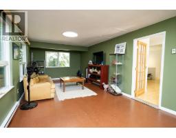 1172 Cedar Grove Road, Roberts Creek, BC V0N2W2 Photo 19