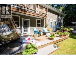 1172 Cedar Grove Road, Roberts Creek, BC V0N2W2 Photo 28