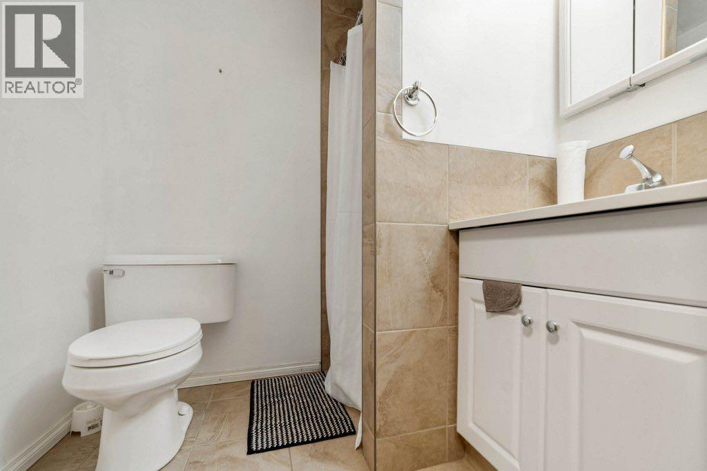 3319 - 3321 5A Avenue S - 30
