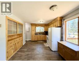 Family room - 210 1 Street  Se, Linden, AB T0M1J0 Photo 9