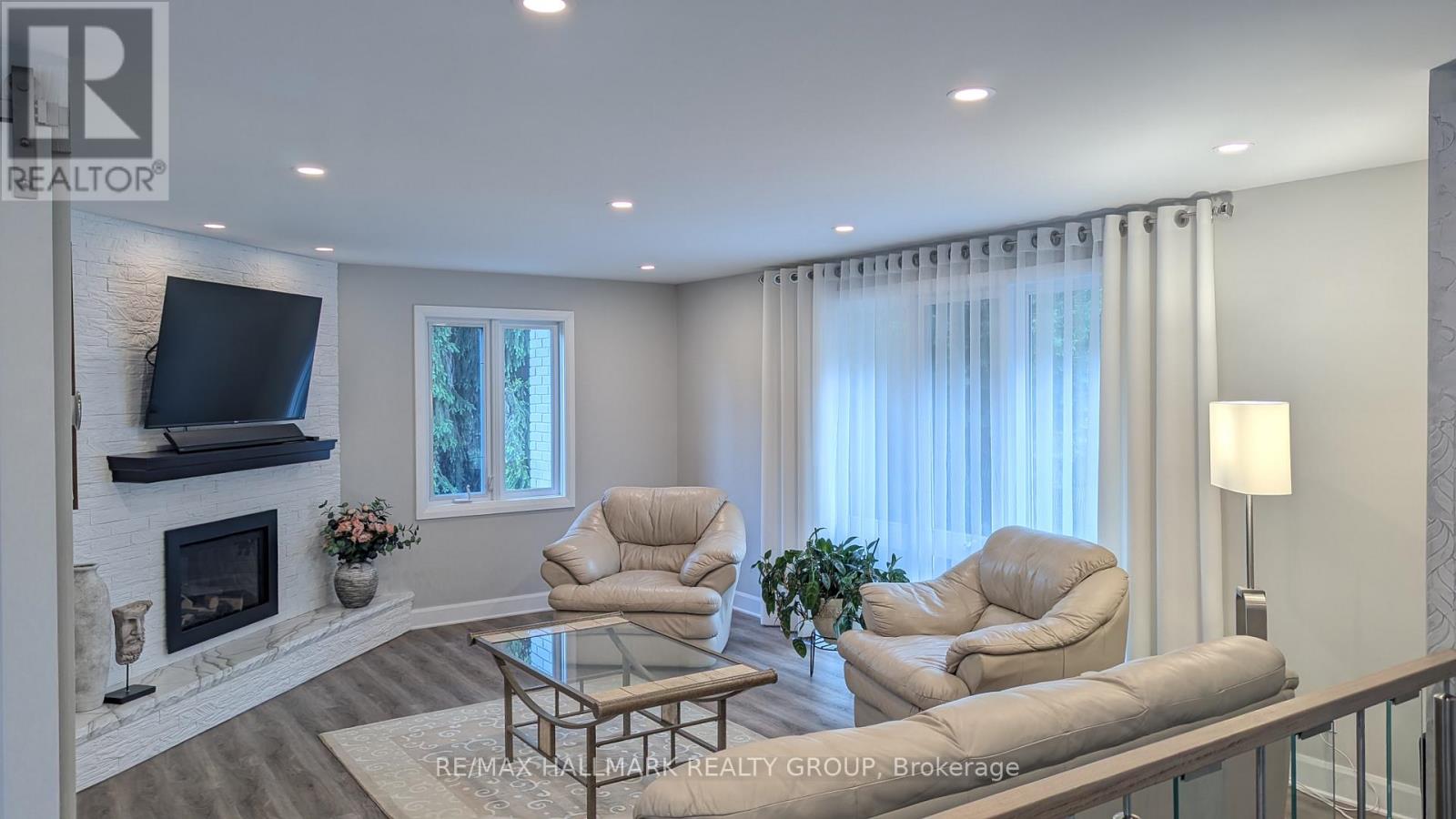 4 Bed, 2 Bath House for Sale in Ottawa – 13 BATHURST STREET, Ottawa – MLS# X13742244 - Image 6
