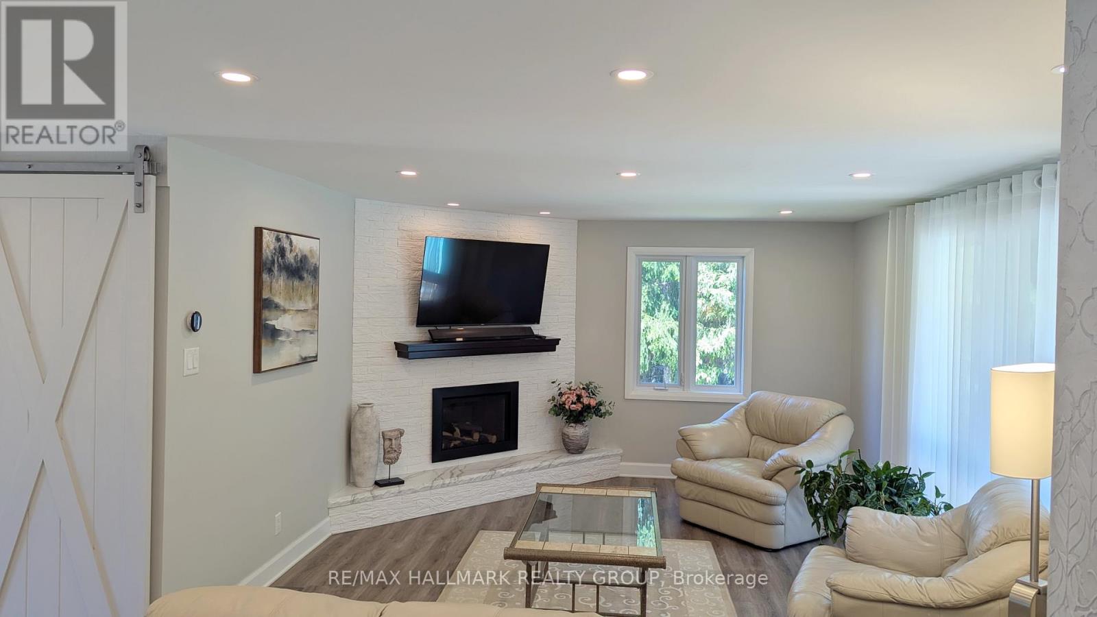 4 Bed, 2 Bath House for Sale in Ottawa – 13 BATHURST STREET, Ottawa – MLS# X13742244 - Image 8