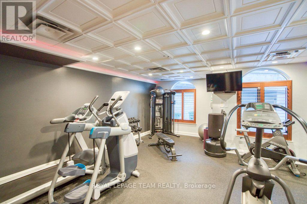 #2H 310 CENTRAL PARK DRIVE - Image 28