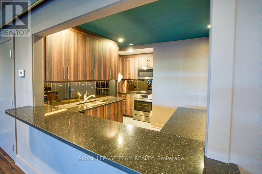 #2H 310 CENTRAL PARK DRIVE - 32