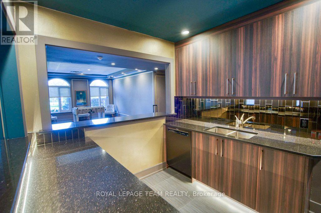 #2H 310 CENTRAL PARK DRIVE - Image 33