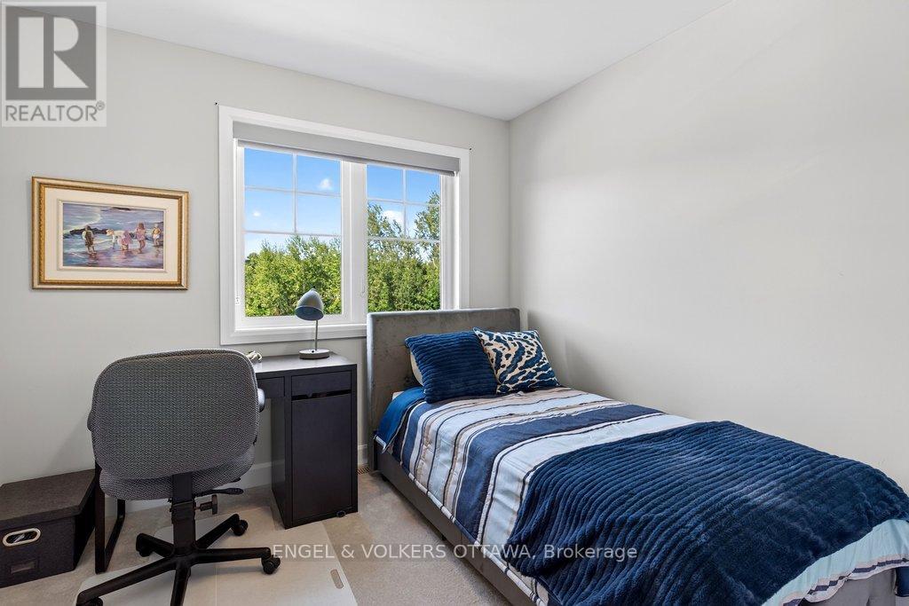 413 PREMIERE LANE - Image 23