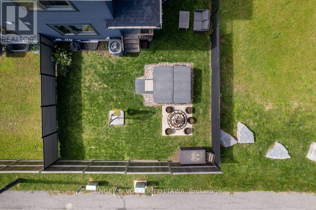 413 PREMIERE LANE - Image 38