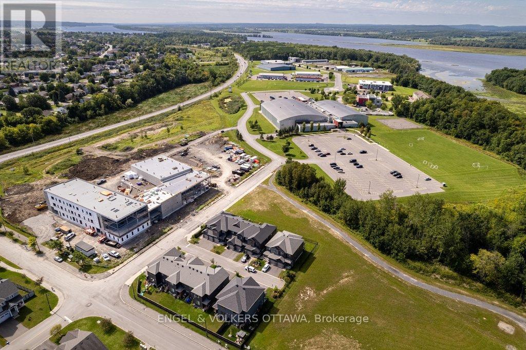 413 PREMIERE LANE - Image 39