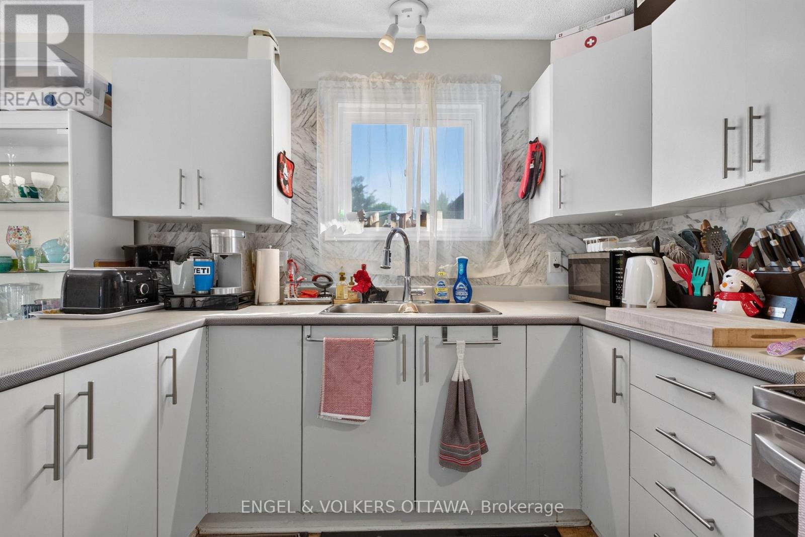 522 St Louis Street — photo 12