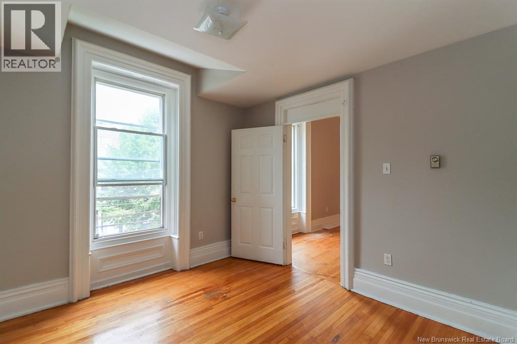 112 Queen Street - 12