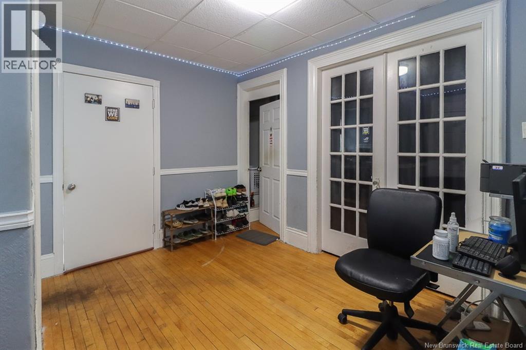 112 Queen Street - 25