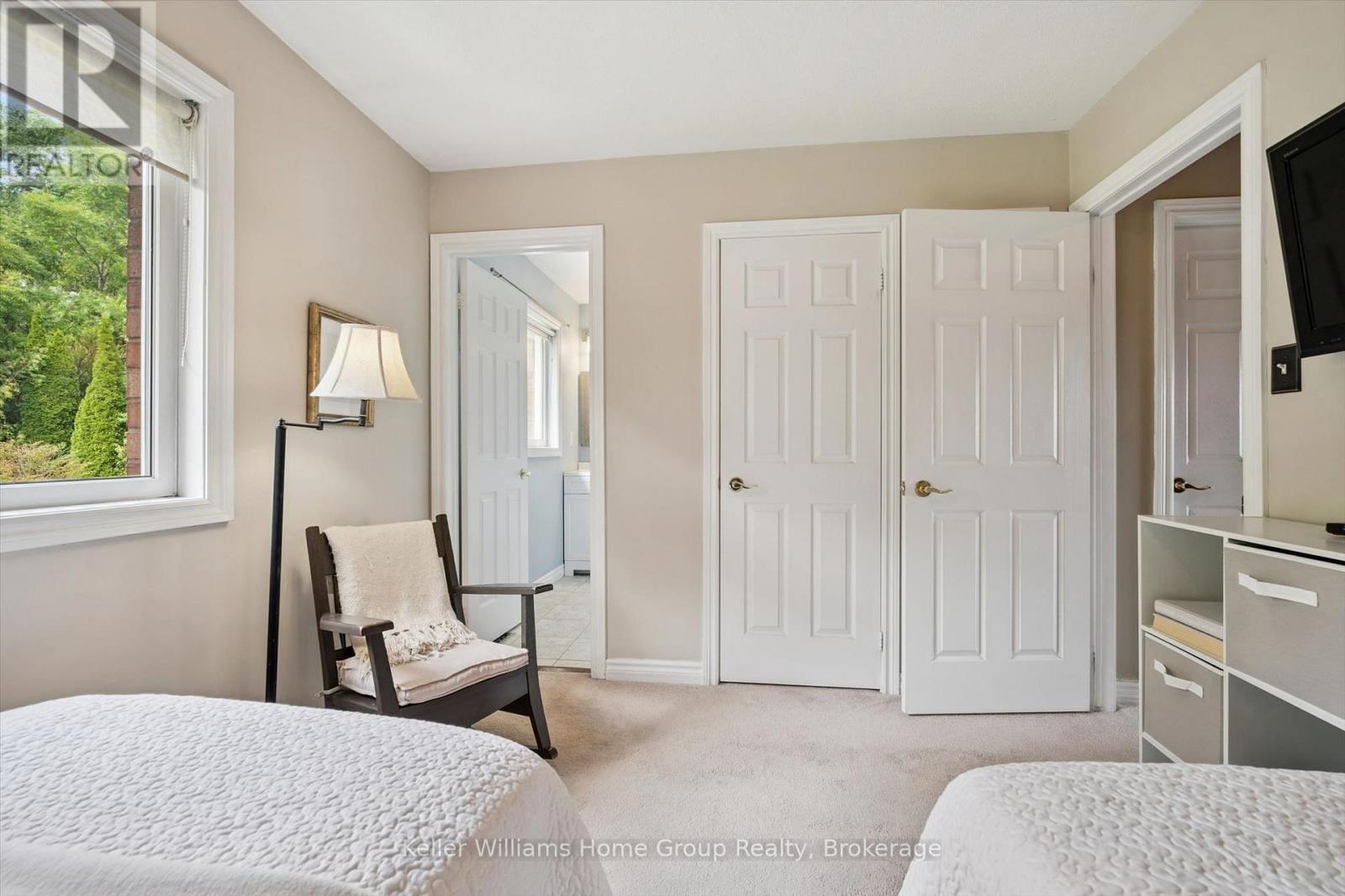 487 ST ANDREW STREET E - 23