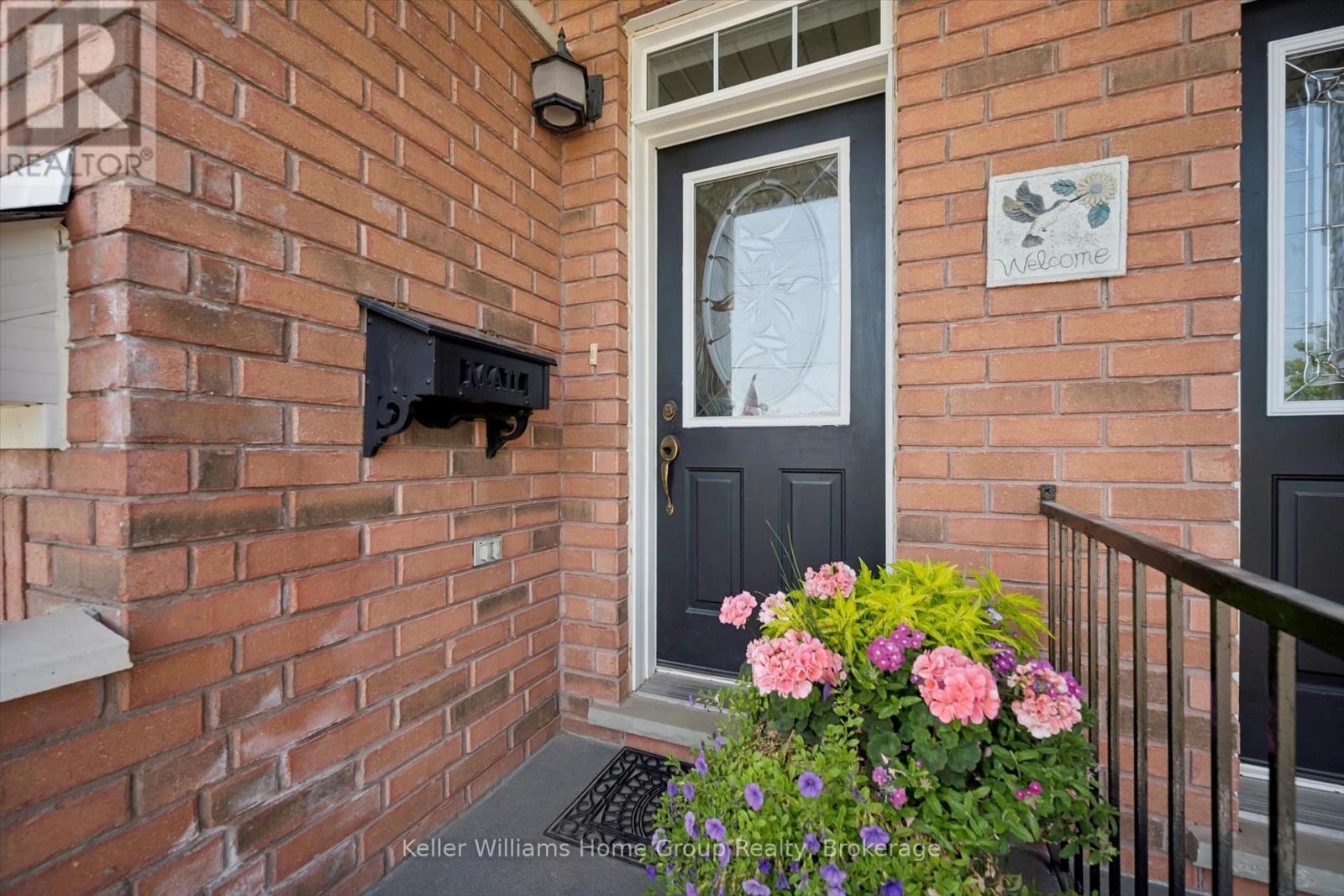 487 ST ANDREW STREET E - 3