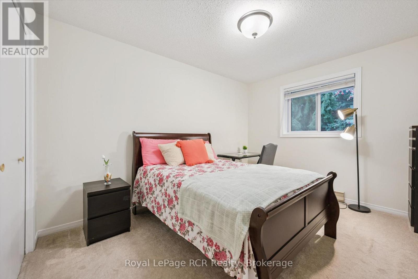 #205 440 DURHAM STREET W - Image 13