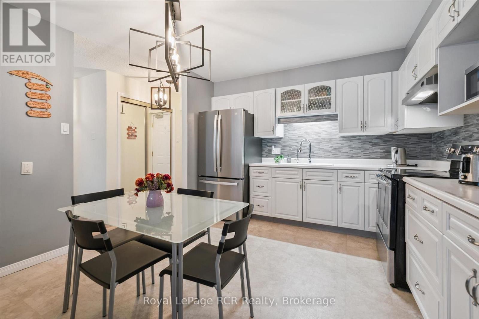 #205 440 DURHAM STREET W - 3