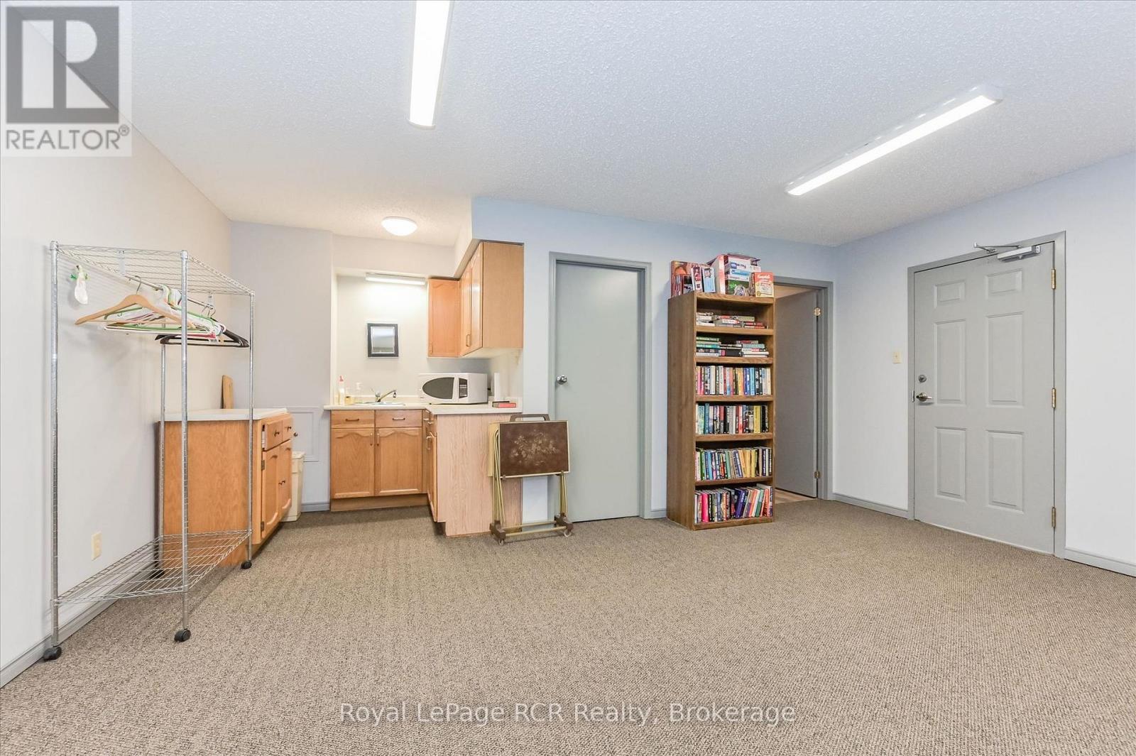#205 440 DURHAM STREET W - 36