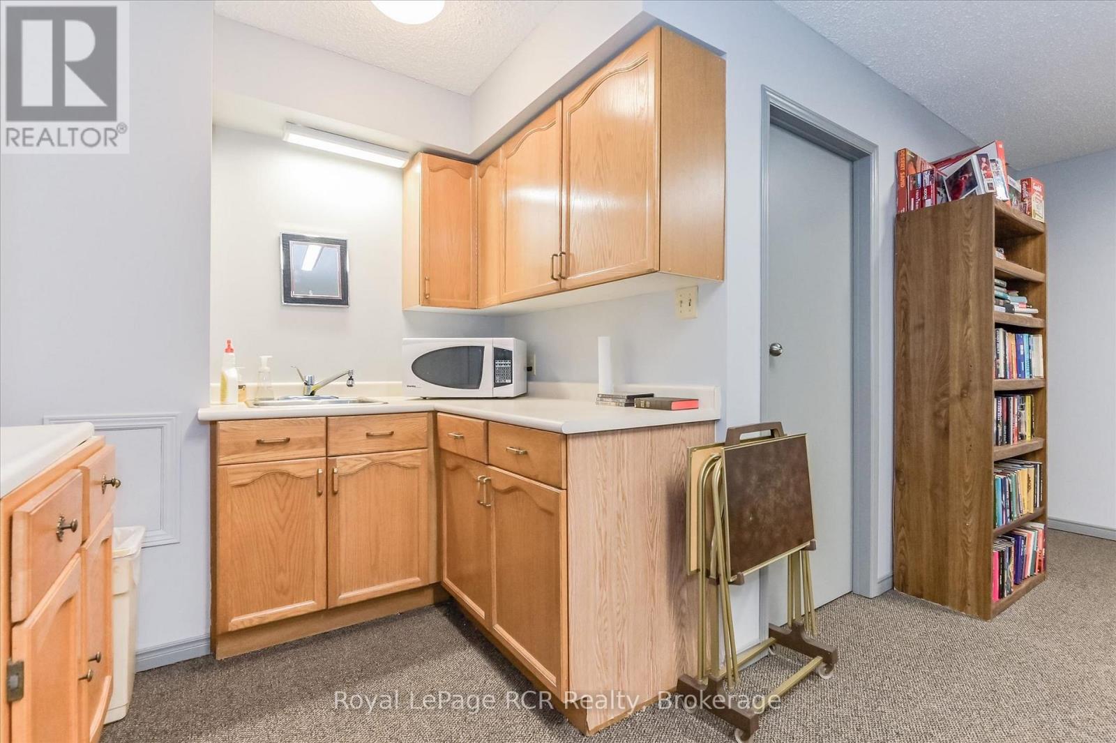 #205 440 DURHAM STREET W - Image 37