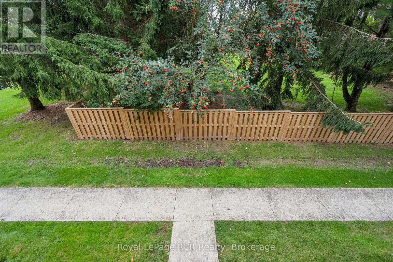 #205 440 DURHAM STREET W - Image 43