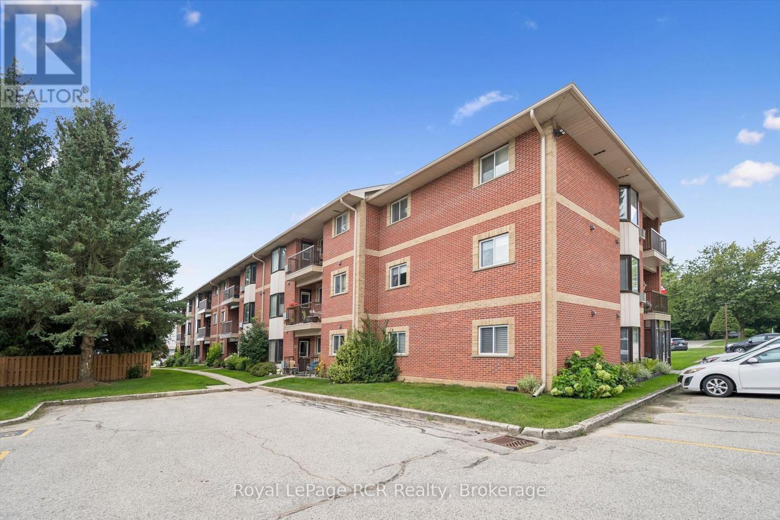 #205 440 DURHAM STREET W - 44