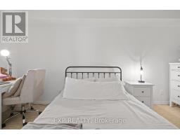 808 - 25 The Esplanade, Toronto, ON M5E1W5 Photo 16