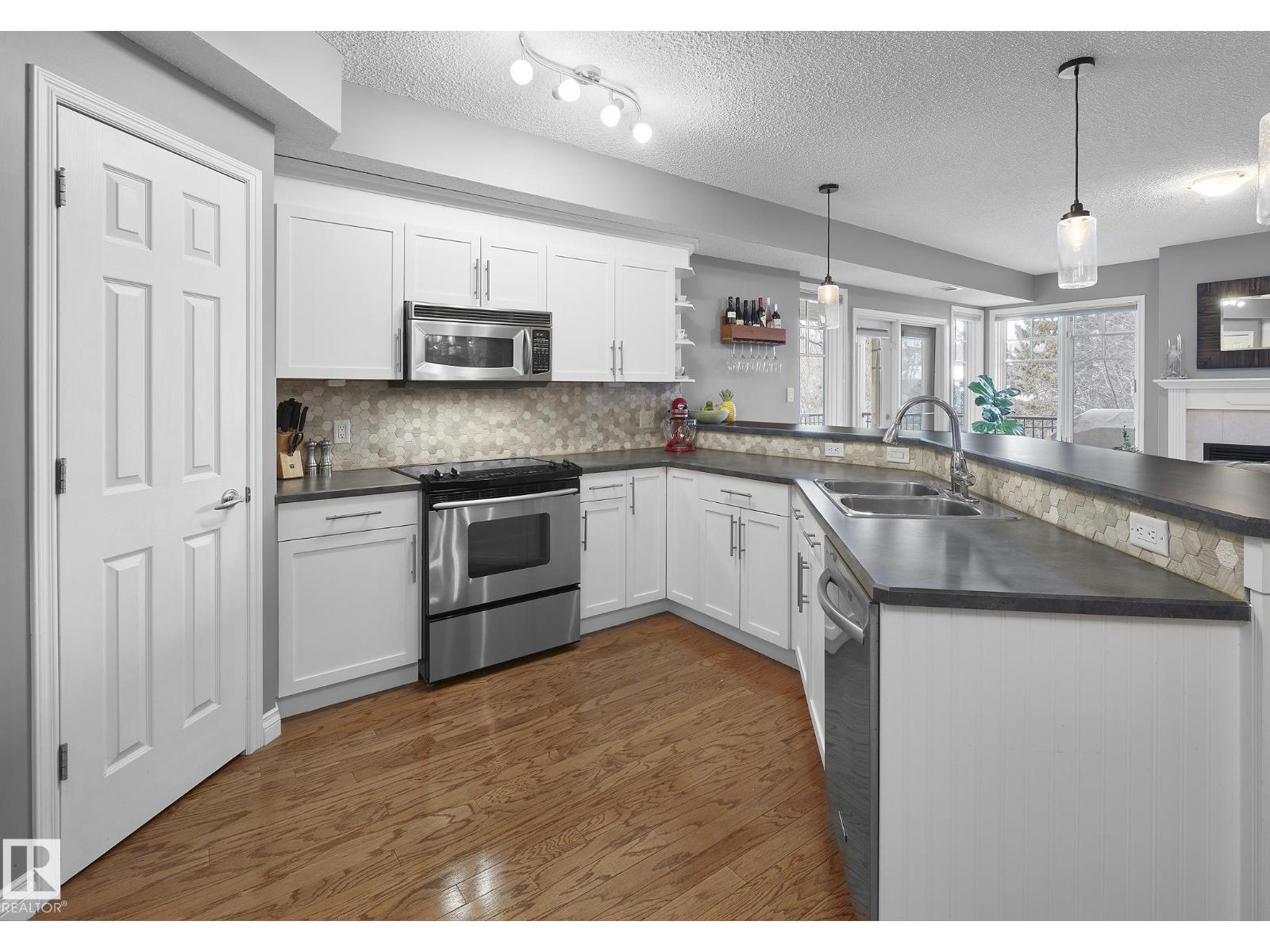 #209 9811 96A ST NW - 9