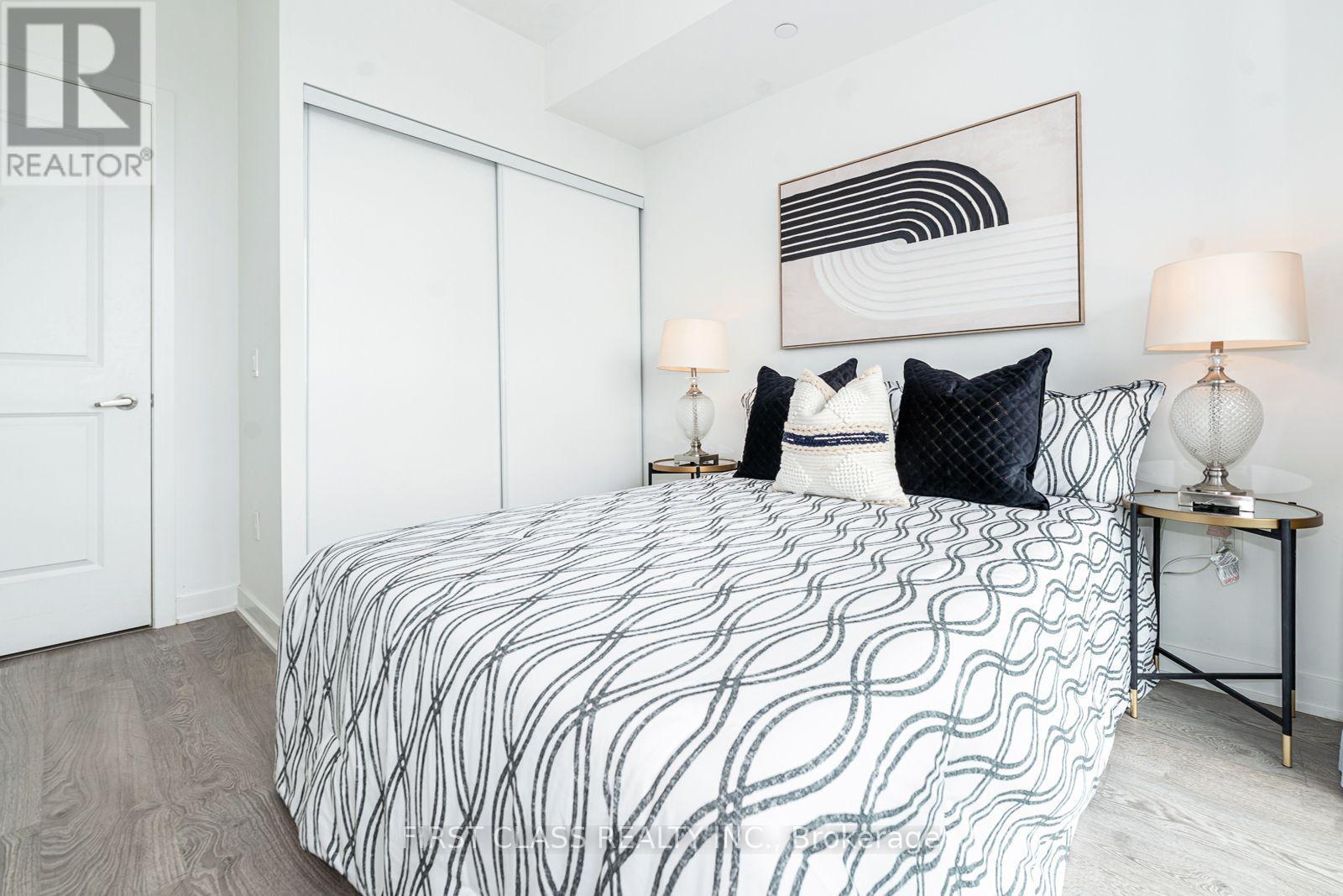#605 4699 GLEN ERIN DRIVE - 19