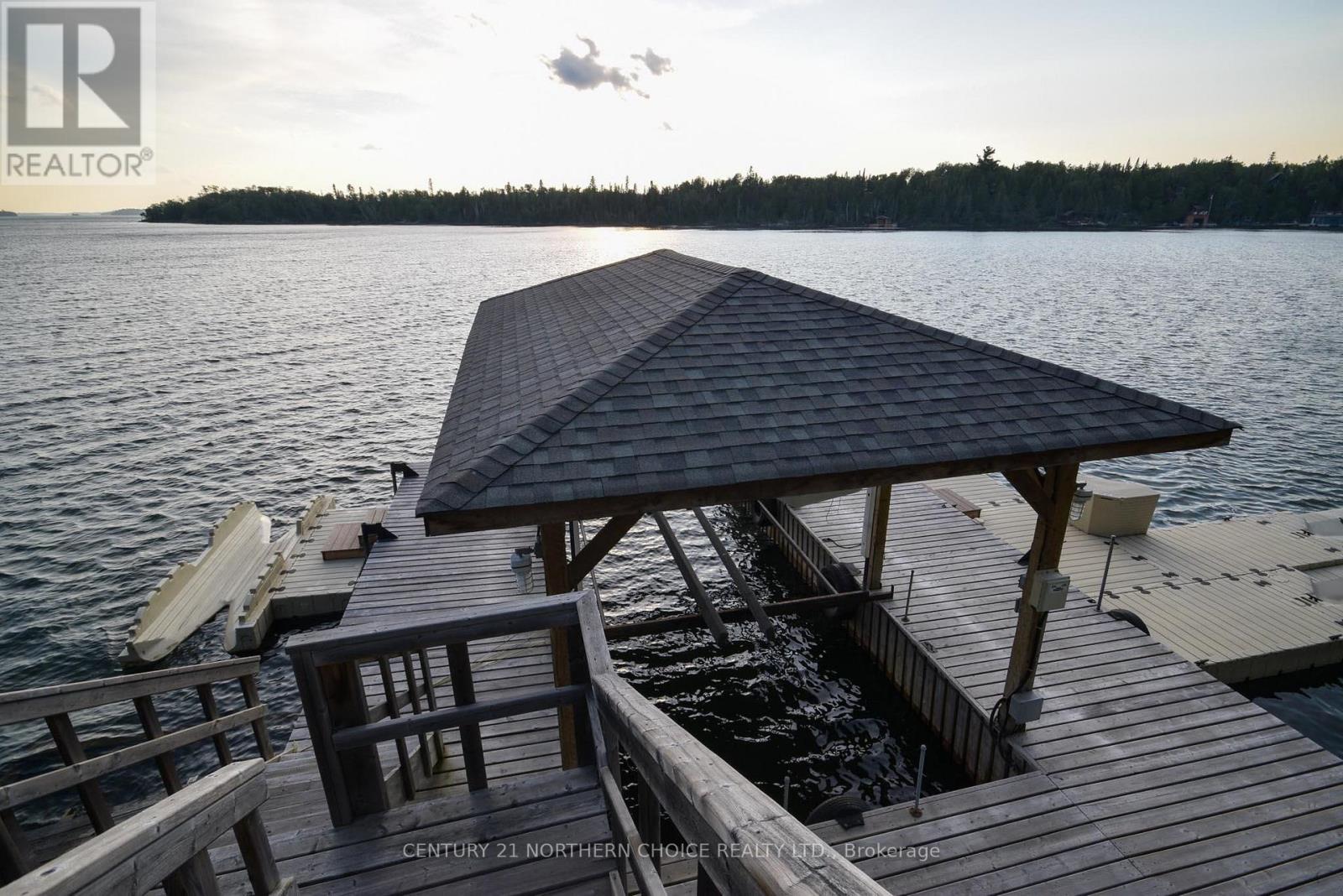 75 BLACK BEAR ROAD, Kenora Remote Area (Lake of the Woods North) — photo 1
