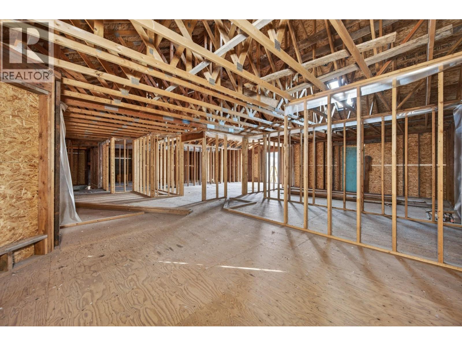 390 Marshall Road - Image 10