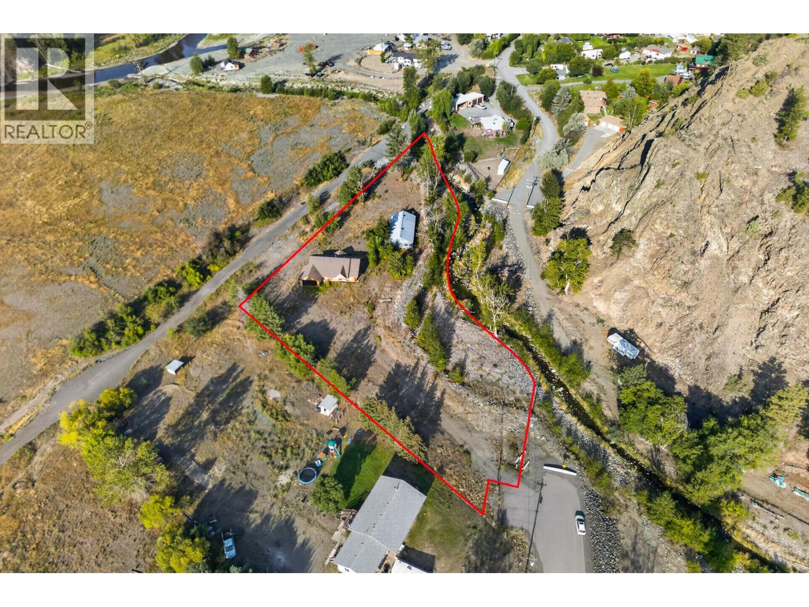 390 Marshall Road - 39