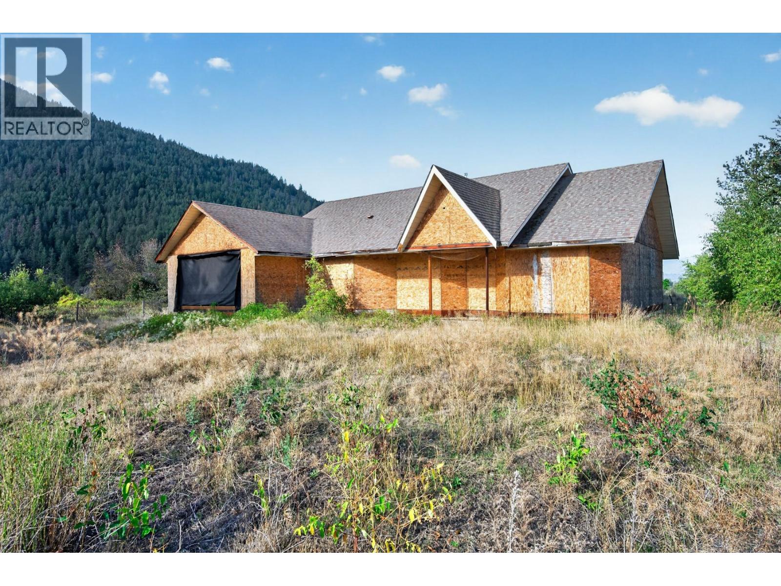 390 Marshall Road - 4