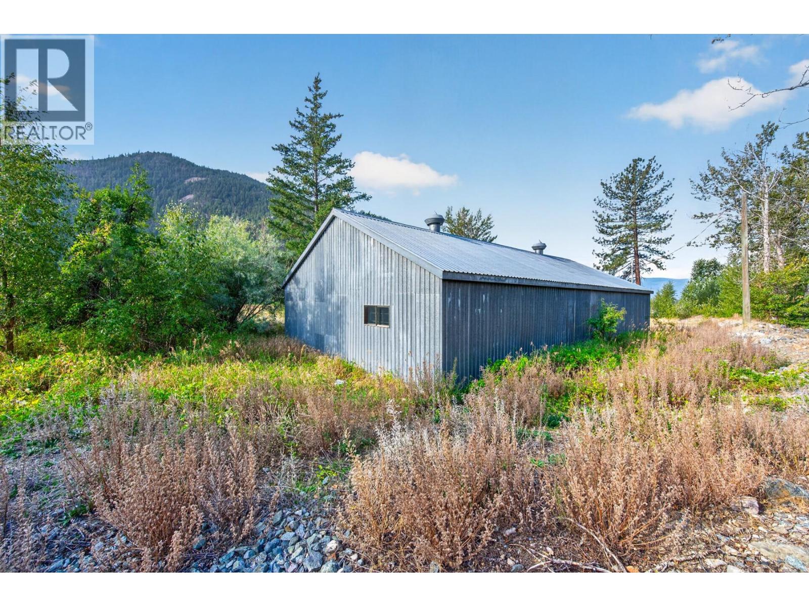 390 Marshall Road - 60