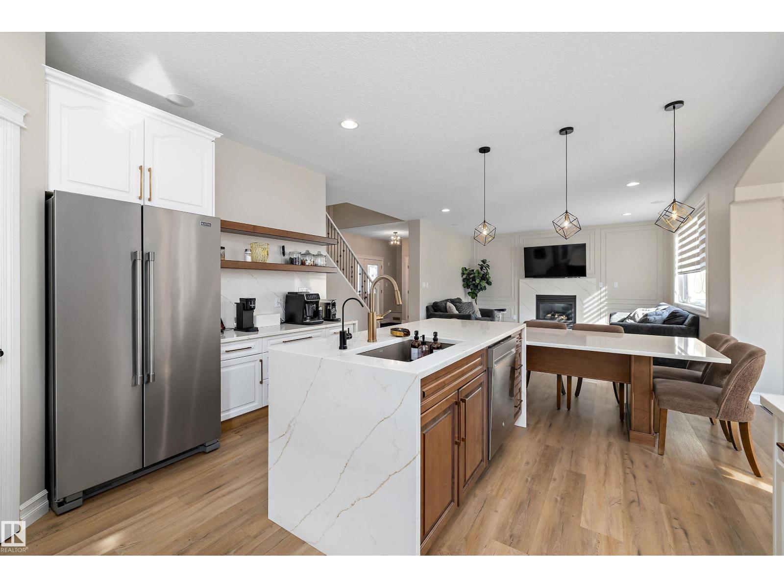 17815 111 ST NW - 16