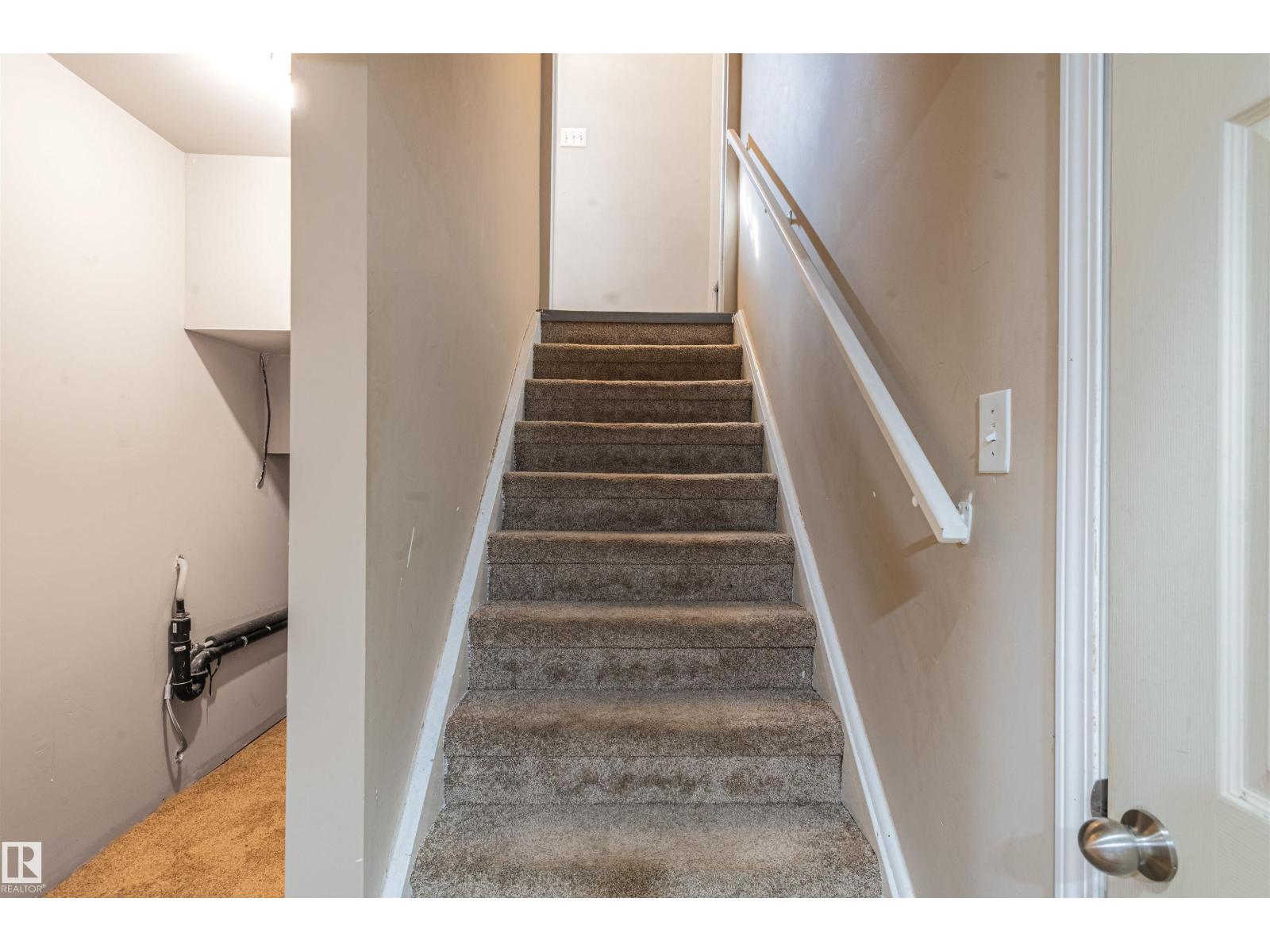 5207 103 AV NW - 33