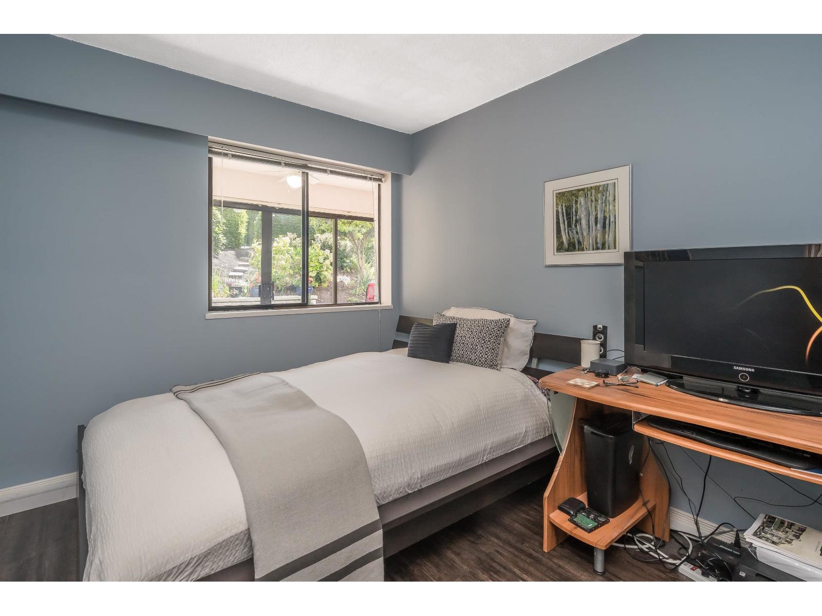 102 1368 FOSTER STREET, White Rock