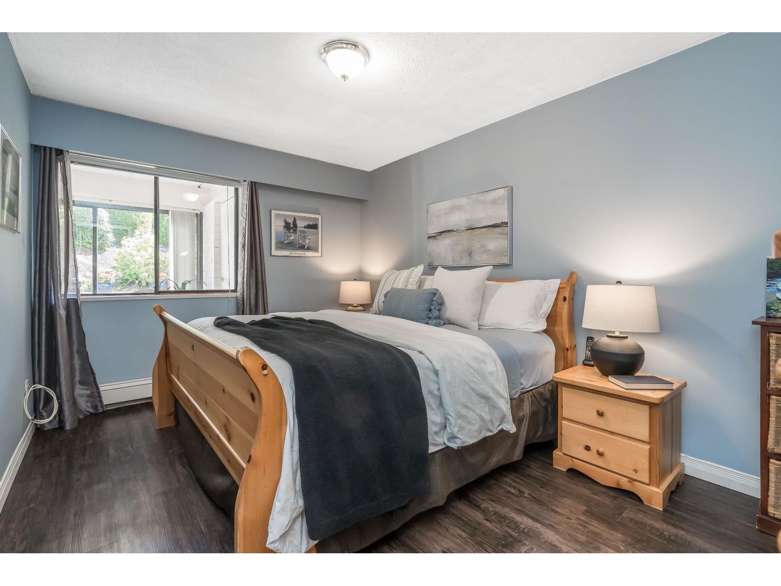 102 1368 FOSTER STREET, White Rock