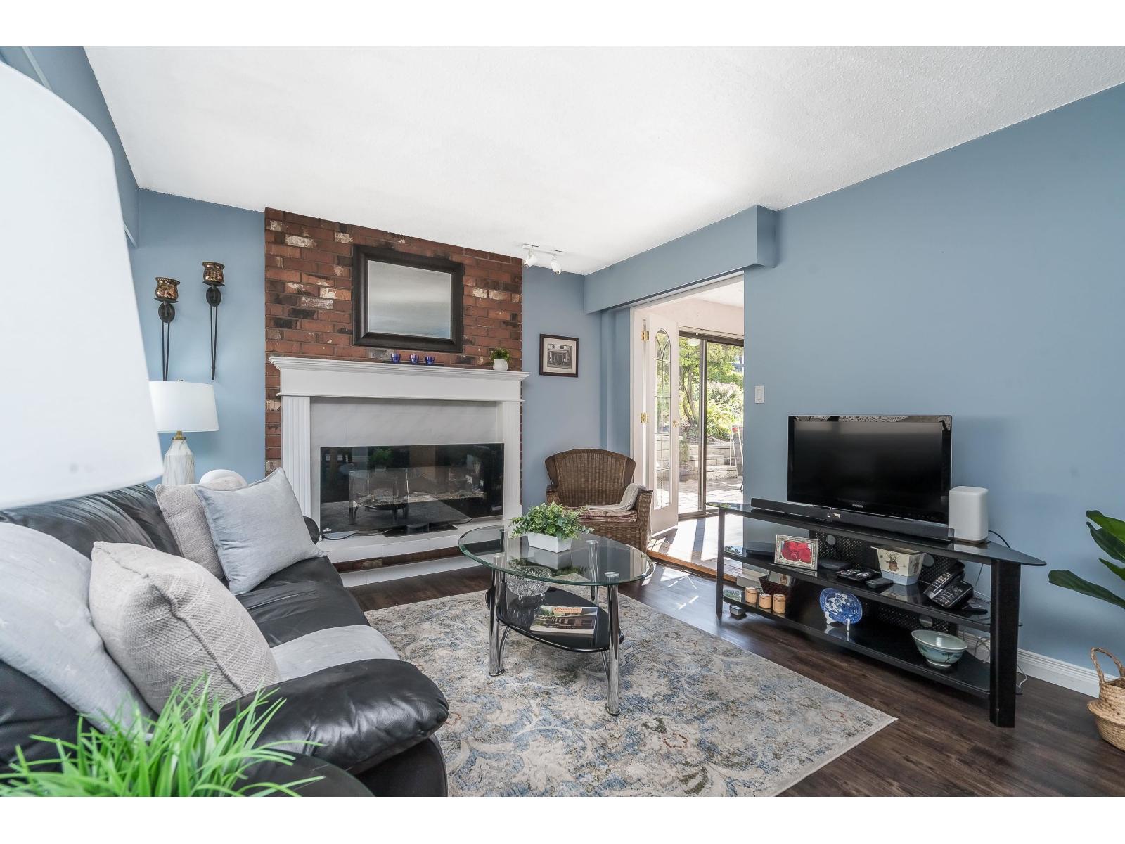 102 1368 FOSTER STREET, White Rock