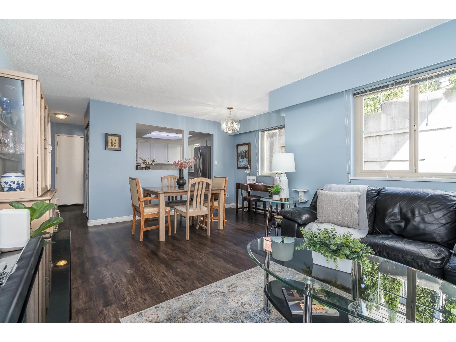 102 1368 FOSTER STREET, White Rock