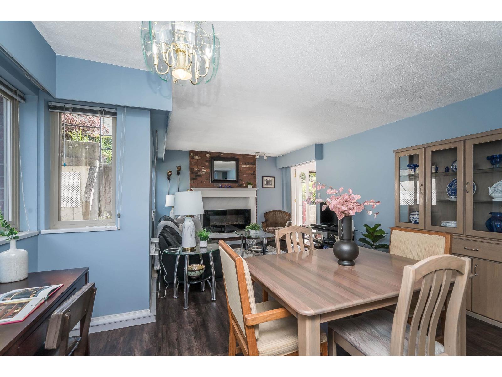 102 1368 FOSTER STREET, White Rock