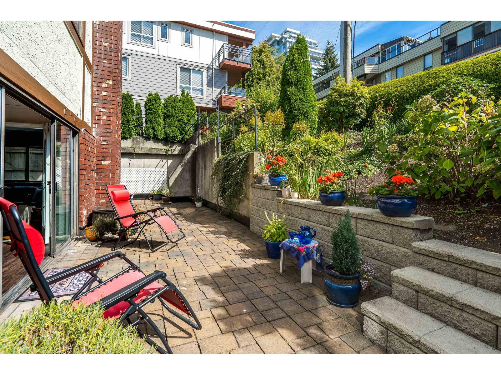 102 1368 FOSTER STREET, White Rock