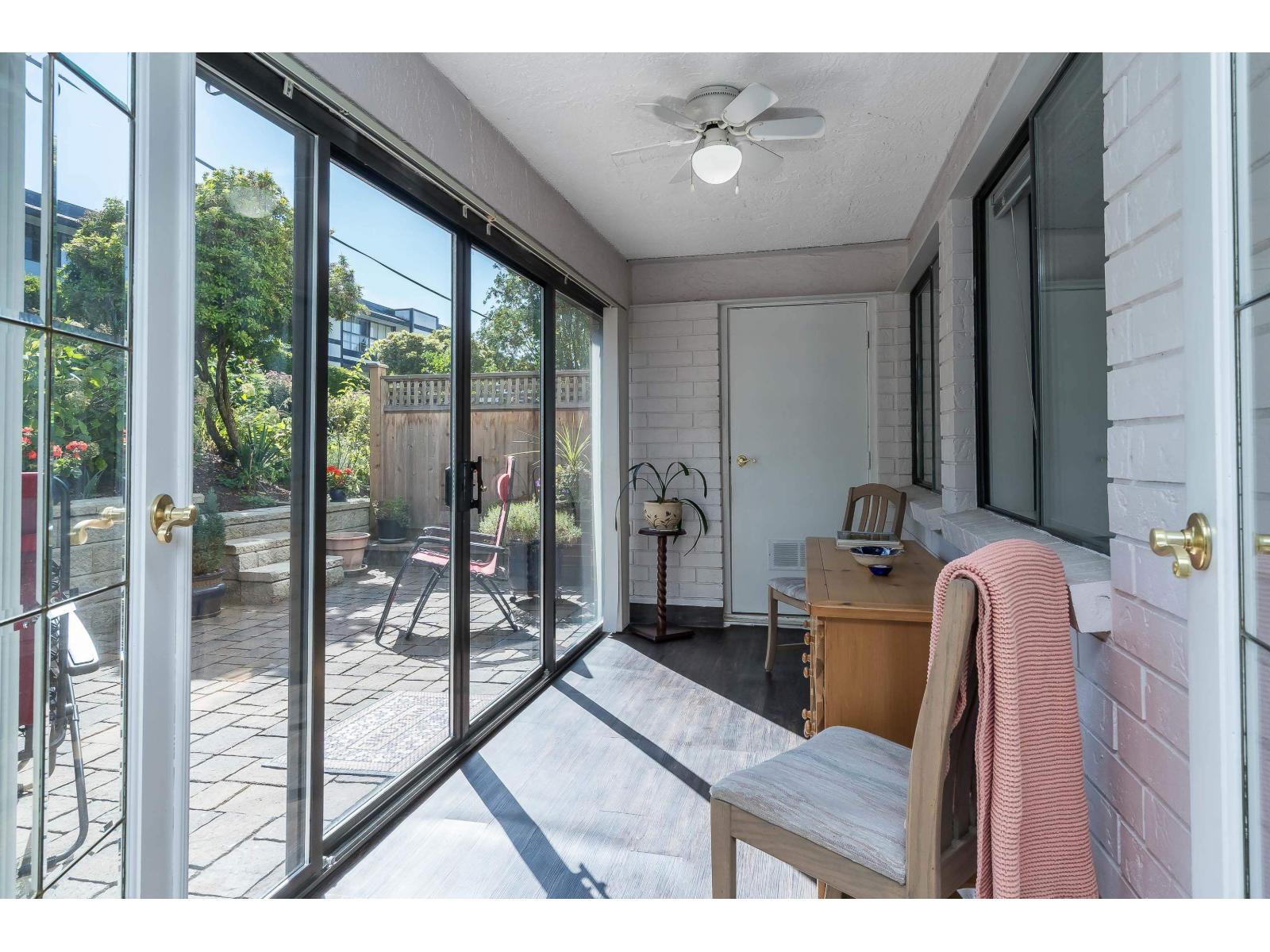 102 1368 FOSTER STREET, White Rock