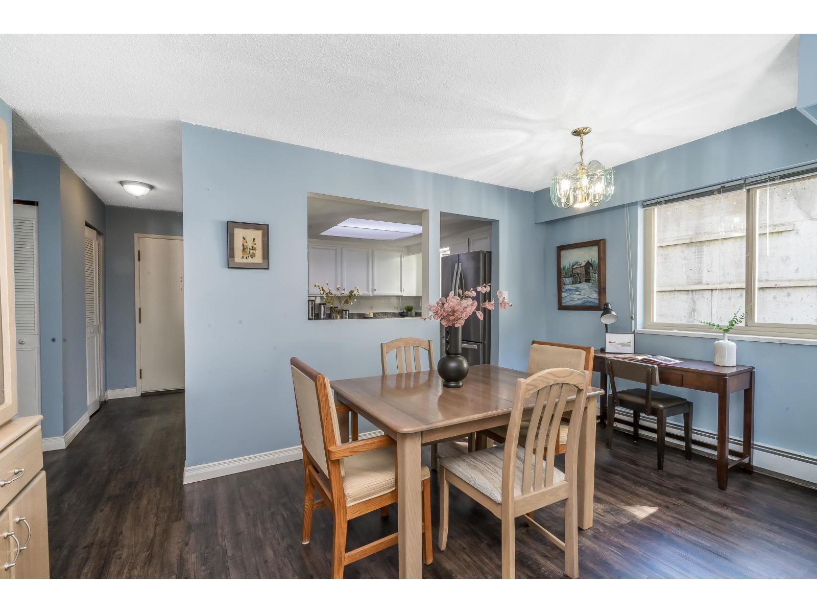 102 1368 FOSTER STREET, White Rock