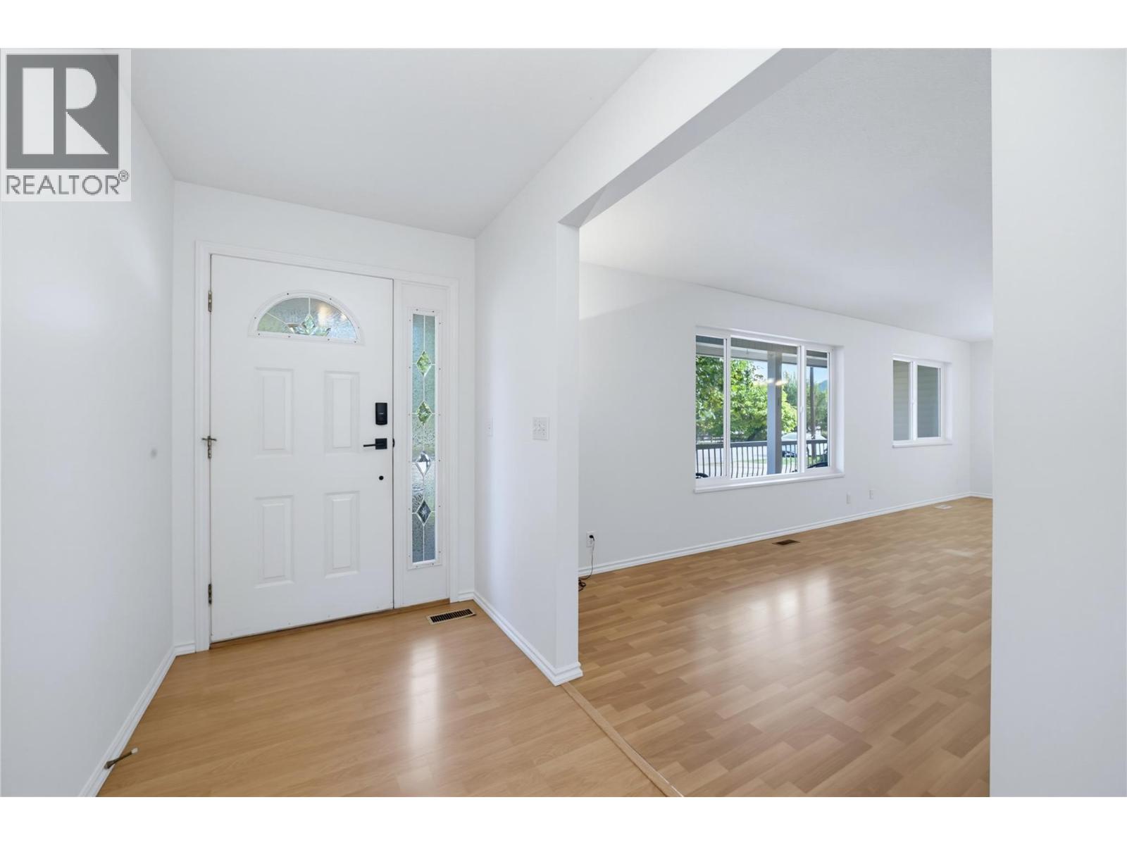 5080 70 Avenue NE, Salmon Arm