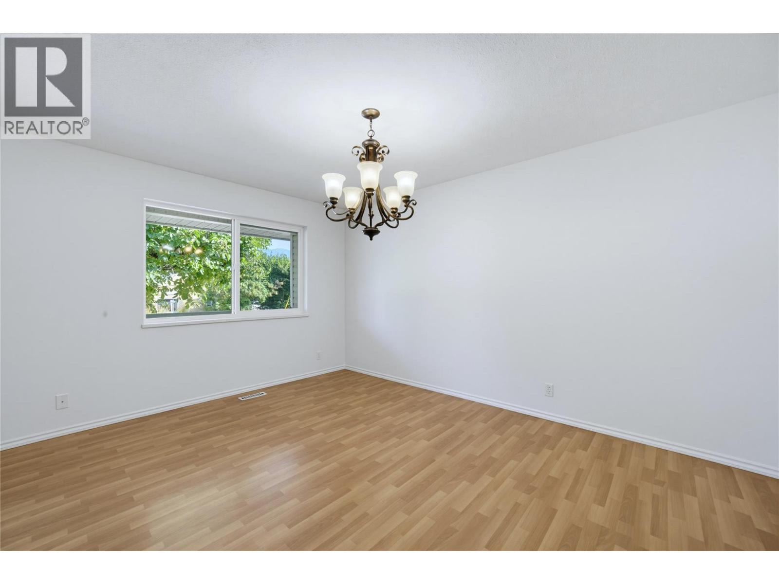 5080 70 Avenue NE, Salmon Arm