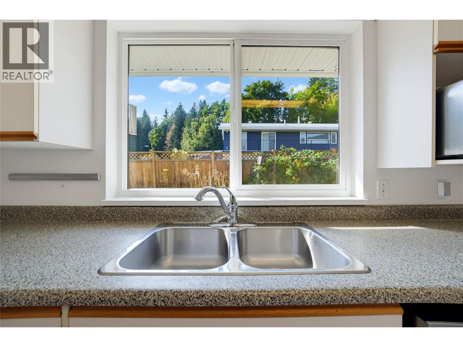 5080 70 Avenue NE, Salmon Arm