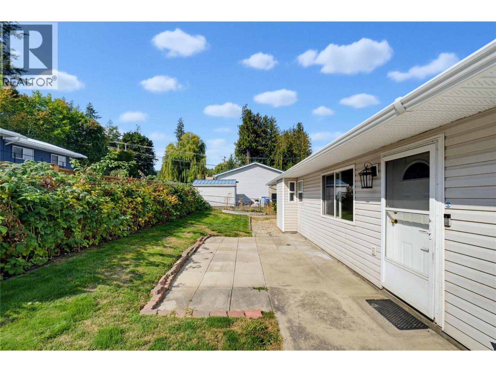 5080 70 Avenue NE, Salmon Arm