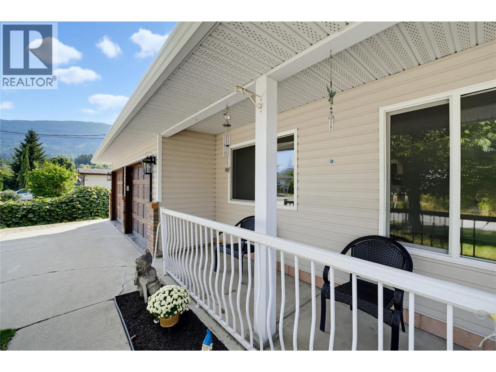 5080 70 Avenue NE, Salmon Arm