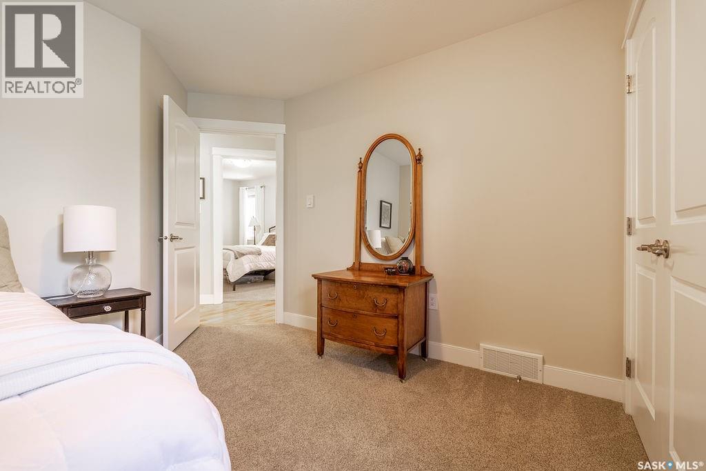 519 Shepherd CRESCENT - 24